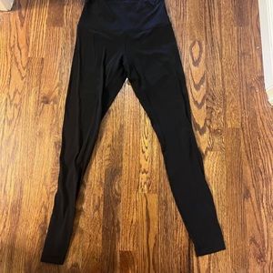 Lululemon black leggings size 6